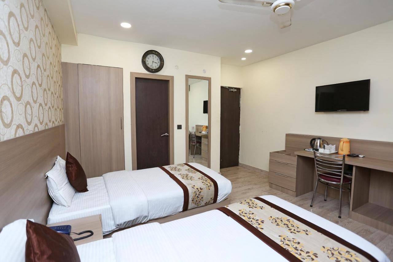 Capital O 5663 Gs Inn Chinhat Dış mekan fotoğraf